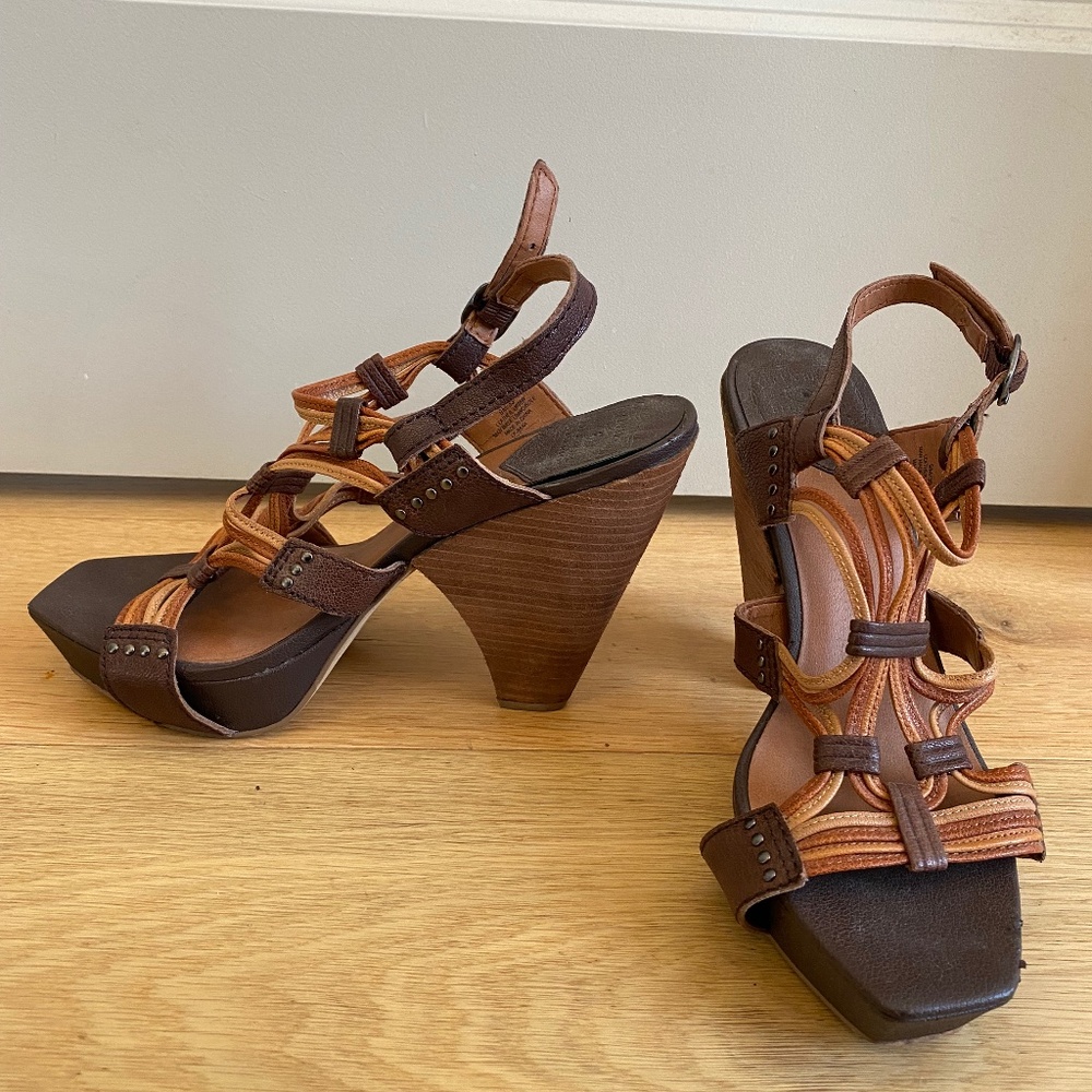 Lucky Brand Leather Heeled Sandals